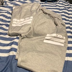 Mens Large 2 piece sweat suit